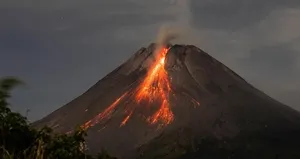 Semeru Yanardağı’nda patlama