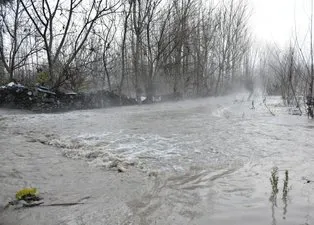 Dicle Barajı açıldı sokakları su bastı