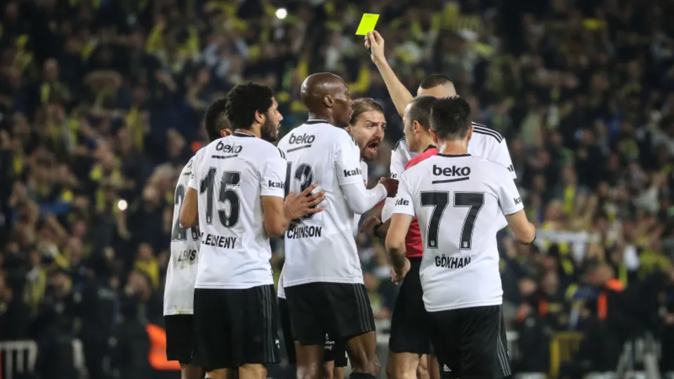 Fenerbahçe Beşiktaş derbisinde herkes onu ıslıkladı