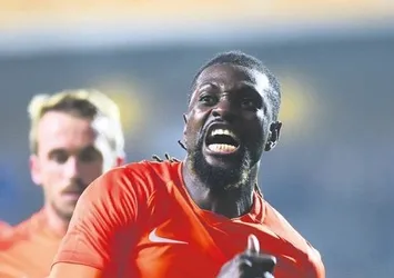 Trabzonspor'da Adebayor sürprizi