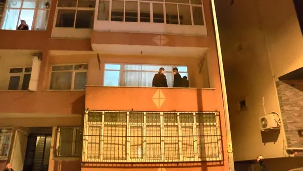 1615694121279.jpg Komşuları kötü kokudan şikayetçi oldu! Acı gerçek balkondan girilince ortaya çıktı! - 2