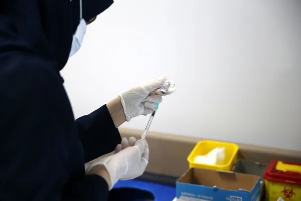 1621755513479.jpg Sinovac mı BioNTech mi? kritik araştırma! BioNTech ve Sinovac aşıları bizi ne kadar koruyor? - 3