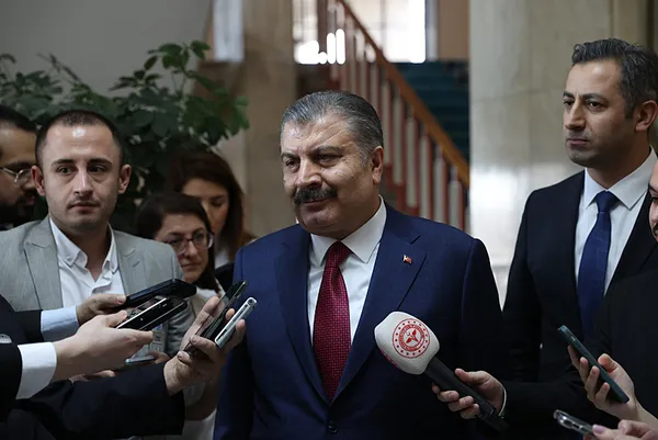 Sağlık Bakanlığı’na binlerce personel alınıyor! Bakan Koca müjdeyi verdi: En kısa sürede göreve başlayacaklar