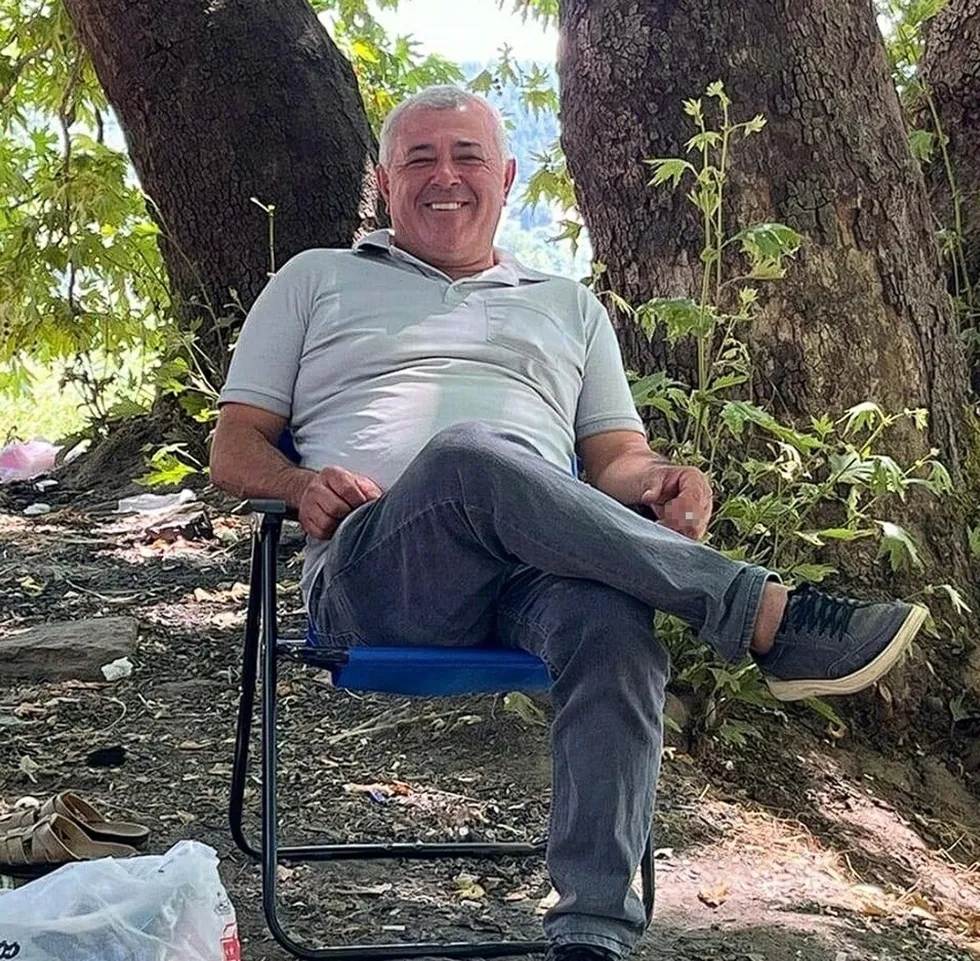 izmirde-zincirleme-kaza-olu-sayisi-2ye-yukseldi-1776875402593.jpg 3 aracın karıştığı zincirleme kazada bilanço ağır oldu (Fotoğraf: DHA)