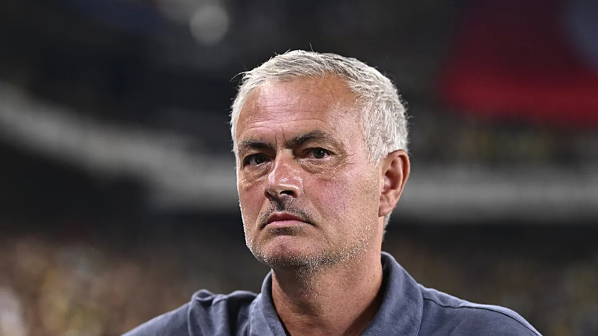 Jose Mourinho'dan Galatasaray sözleri: Hakemler farklı bakıyorlar