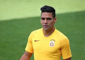 Galatasaray'da Falcao sahaya çıktı!
