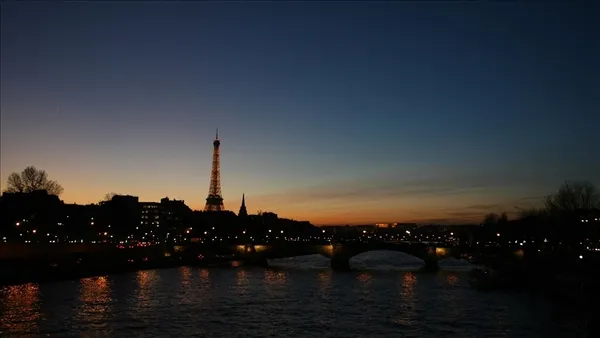 fransada-gazeteler-sayfalarini-isigi-sondur-tasarruf-kampanyasina-ayirdi-1663670042651.jpg Fransa'da gazetelerden "ışığı söndür" kampanyası! Enerji krizi büyüyor - 3