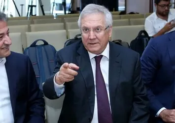 Aziz Yıldırım cezayı 4 futbolcuya kesti!