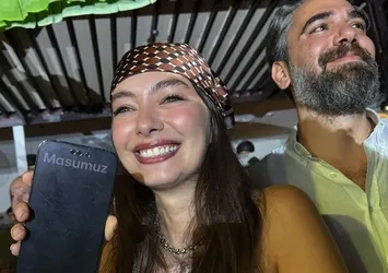 Neslihan Atagül'den yeni hamilelik pozları! "24. haftadan bildiriyorum"