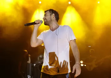 Murat Dalkılıç’a sürpriz evlilik teklifi!