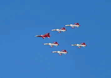 Türk Yıldızları Adana'da nefes kesti