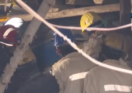 Depremin 8. gününde umudun kalbi bu noktalarda atıyor! Derya Akdoğan enkazdan sağ çıkarıldı