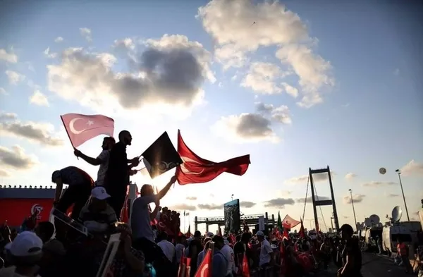 15 Temmuz resmi tatil mi? 14 Temmuz 2023 yarım gün mü? 15 Temmuz Demokrasi ve Milli Birlik Günü özel kurumlar tatil mi?