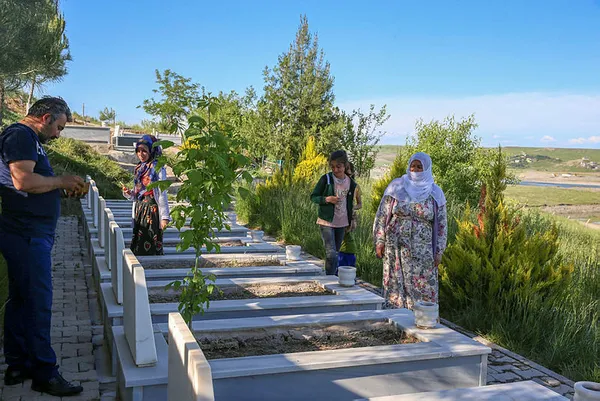 Dürümlü'de evlatları katledilen annelerin hüzünlü "Anneler Günü" - 2