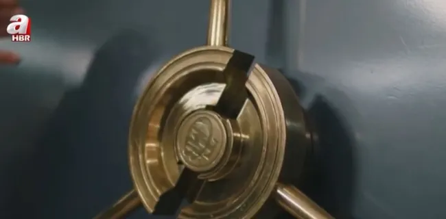 Banka, banker ve tefecilerden kur manipülasyonu! Faiz düşüşüne kayıtsız kalıp döviz topluyorlar