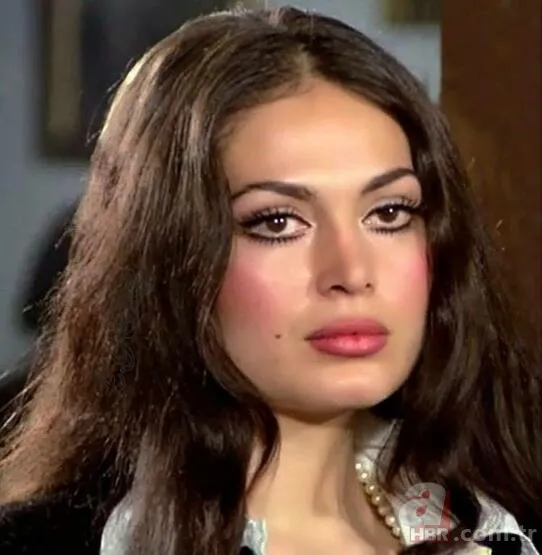 Yeşilçam efsaneleri Türkan Şoray ile Filiz Akın'dan uzun zaman sonra bir ilk! Son hallerine bakın! Türk sinemasının devleri sosyal medyayı salladı 7