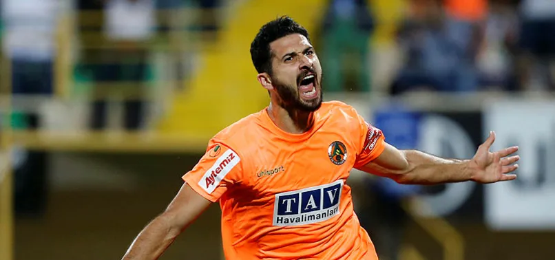 Emre Akbaba, Galatasaray'ı bekleyecek