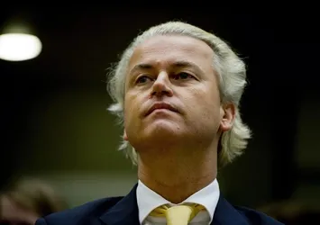 Geert Wilders: Seçilirsem camileri kapatacağım