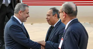 Dışişleri Bakanı Hakan Fidan Kahire’ye ulaştı