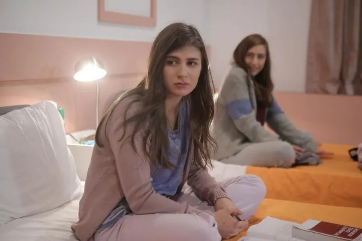 Kırgın Çiçekler’in yıldızları son halleri ile şaşırttı! Songül, Cemre, Eylül...