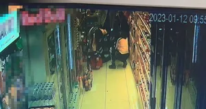 Sevgilisini öldürüp büfeye koştu!