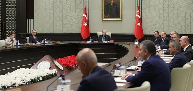 EYT ve asgari ücret için gözler Kabine’de! Başkan Recep Tayyip Erdoğan açıklayacak | Başörtüsü düzenlemesi, enflasyon ve kara harekatı masada