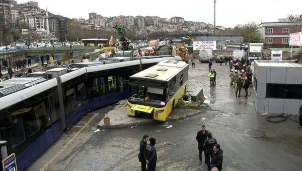 Son dakika | İstanbul'da tramvay kazası: İstanbul Valisi Ali Yerlikaya son durumu açıkladı: 33 kişi yaralandı! İETT şoförü o anları anlattı - 7