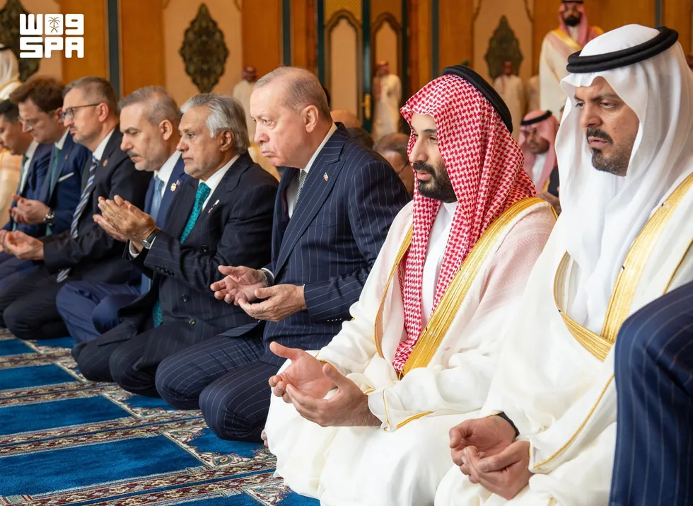 Başkan Erdoğan'dan Suudi Arabistan çıkarması! Liderler Kabe karşısında cuma namazını kıldı - 2