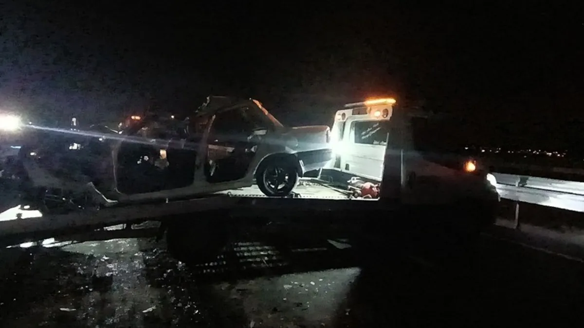 Gaziantep'te katliam gibi kaza! Otomobil kamyona çarptı: Çok sayıda ölü var