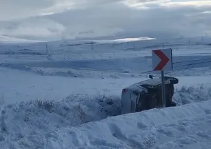 Sarıkamış'ta otomobil takla attı: 1 yaralı