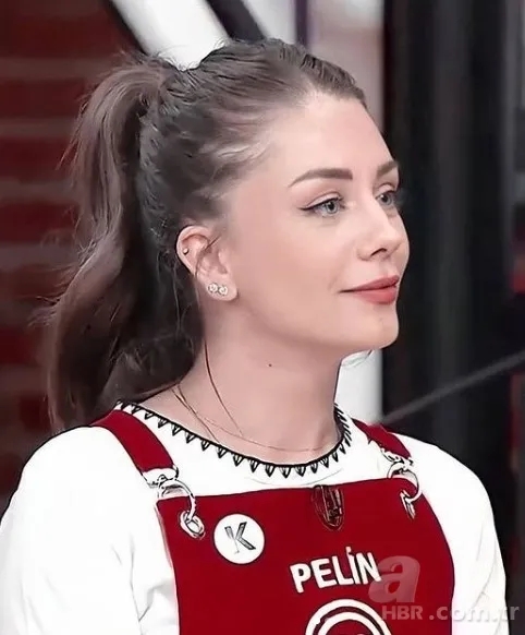 MasterChef Türkiye'nin mavi gözlü güzeli Pelin Zaman ünlü sevgilisi ile fotoğrafını paylaştı! Danilo şef ile aşk yaşadığı iddia edilmişti 3