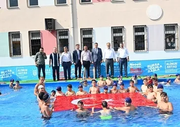 Okul bahçesinde eğlence vakti