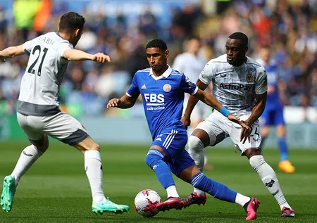 Fenerbahçe'de yeni transfer operasyonu! 4 bomba daha! Galatasaray'a transfer çalımı...