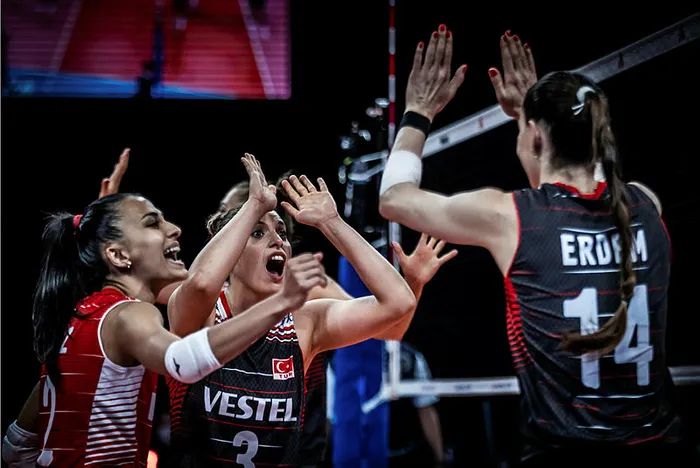 Başkan Erdoğan A Milli Kadın Voleybol Takımı’nı tebrik etti
