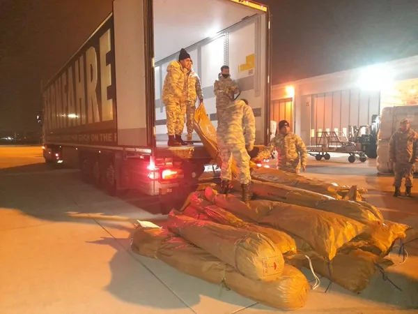 11 TIR yardım afet bölgelerine gönderildi - 1