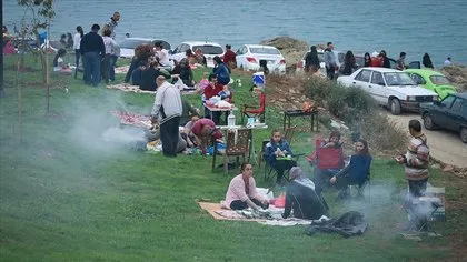 Son dakika: Mangal yasağı kalktı mı? Mangal yakmak yasak mı? Piknik yapmak serbest mi?