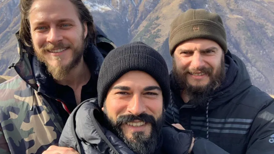 Kuruluş Osman'ın Boran'ı Yiğit Uçan'ın eşi güzelliğiyle hayran bıraktı