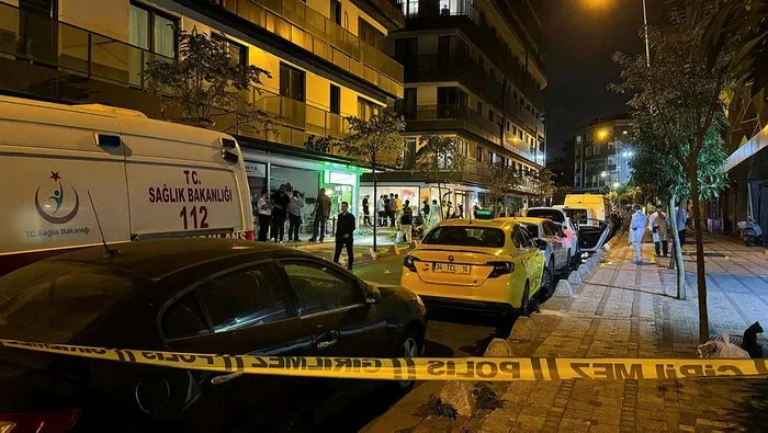 1724057670316.jpeg İstanbul'da Filistinli iş adamına maskeli suikast: 4 şüpheli yakalandı! Saldırının arkasında Mossad mı var? Detayları A Haber'de anlattı - 10