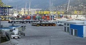 FETÖ’cü iş adamının konteynerinden bakın ne çıktı!