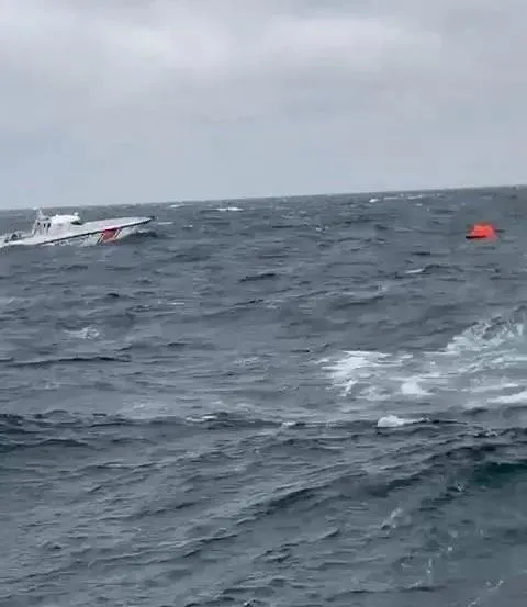 Marmara Denizi’nde kargo gemisi battı! Mürettebatı kurtarma çalışması sürüyor | Geminin deniz altındaki ilk görüntüsü ortaya çıktı