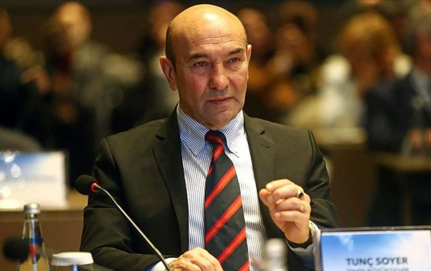 CHP'li İzmir Büyükşehir Belediyesi yangın yeri! 6 bin işçi iş bıraktı hayat durdu | 250 otobüs kontak kapatıp sefere çıkmadı