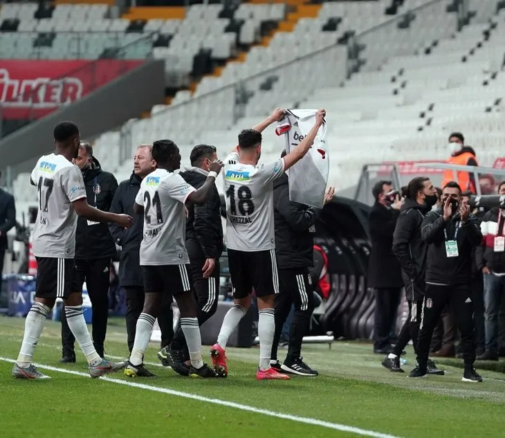 Ahmet Çakar'dan sert sözler: Marafona elini uzatma zahmetinde bulunmuyor