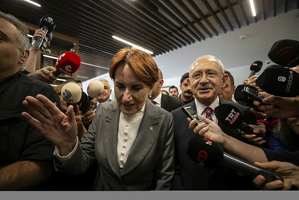 6’lı masada ortalık karıştı! CHP ve İYİ Parti trolleri birbirine girdi: Koltuk sevdası uğruna geleceğimizi karartamayız