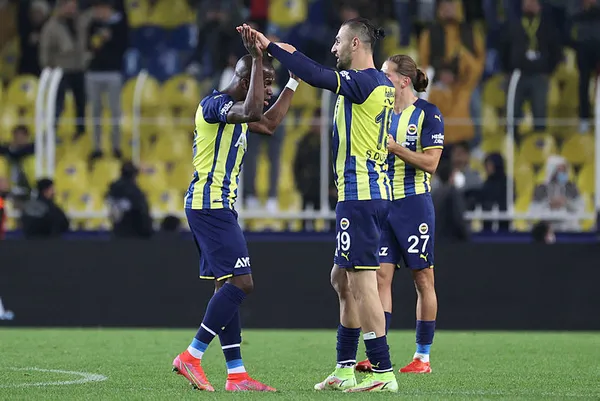fenerbahce-1-alanyaspor-2-mac-sonucu-kadikoyde-buyuk-sok-1635099038921.jpg Fenerbahçe: 1 - Alanyaspor: 2 MAÇ SONUCU | Kadıköy'de büyük şok - 5