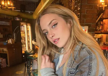 Altın Kafes’in Ahu’su Hayal Köseoğlu’nun eski sevgilisi şok etti! Bakın kiminle aşk yaşamış