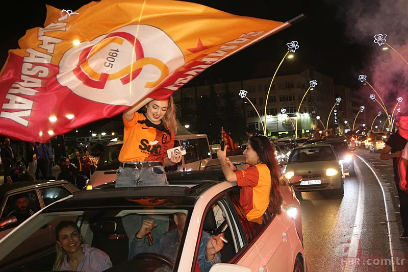 Galatasaray'ın şampiyonluğu tüm yurtta kutlanıyor! Taraftarlar sokaklara döküldü 16