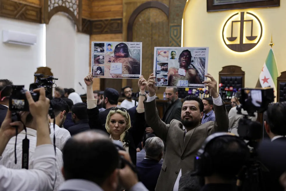 esad-rejiminin-hesap-gunu-ilk-kamu-davasi-samda-basladi-1777201551049.jpg Suriye, REUTERS