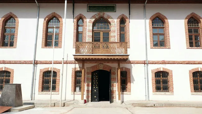 Bursa’da restore edilen 553 yıllık eğitim yuvası yeniden öğrencilerine kavuşacak