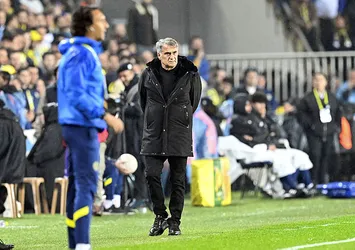 Fenerbahçe Beşiktaş derbisinde tartışma yaratan penaltı kararı! İşte o anlar