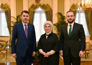 Emine Erdoğan Bakan Kurum ve Ağırbaş'ı kabul etti